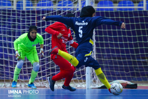 شکست سنگین هیئت فوتبال اصفهان در خانه/ نامی نو نخستین پیروزی خود را به دست آورد