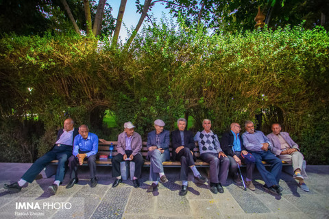 پاتوق‌های تجربه سالمندان در  شهر اصفهان افزایش می‌یابد