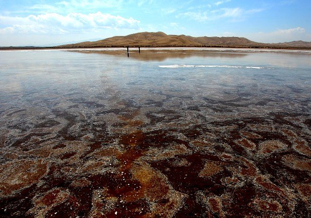 Aran-Bidgol salt lake