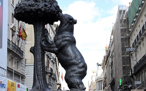 مجسمه خرس؛ نماد رسمی شهر مادرید
