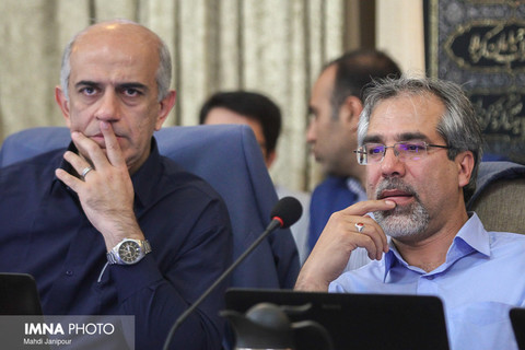 شهردار اصفهان در اجرای پروژه‌های محرک توسعه جدی‌تر ورود کند