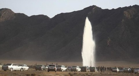 تخریب یکی از  حوضچه‌های خط انتقال آب اصفهان به یزد