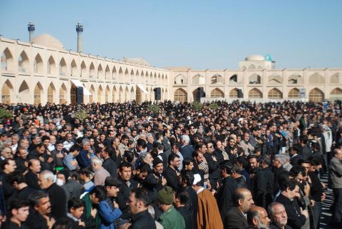 اجتماع عزاداران حسینی در میدان امام علی(ع) 