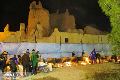 پخت نذری به مناسبت شهادت امام رضا (ع)