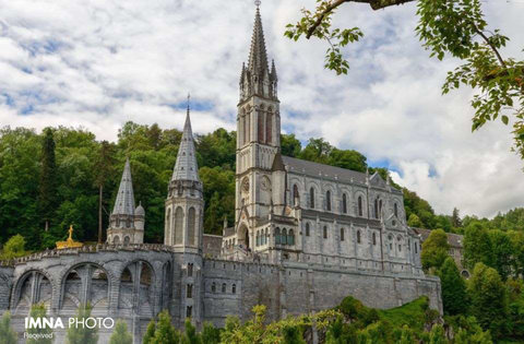 کلیسای کاتولیک بانوی معصوم در فرانسه
