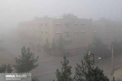  اصفهان در مه