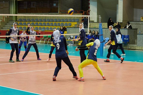 ذوب آهن جشن قهرمانی نیم فصل را با پیروزی در دربی اصفهان گرفت
