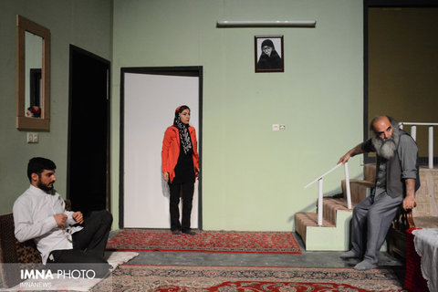 سومین روز سی‌امین جشنواره تئاتر اصفهان