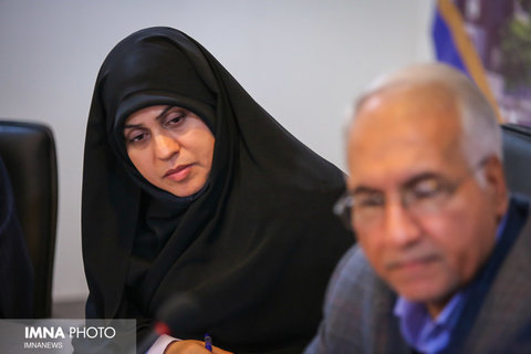 جلسه بررسی روند پیشرفت پروژه‌های عمرانی شاخص اصفهان