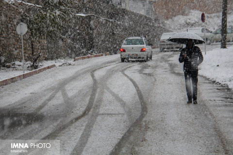 بارش برف و باران در ۲۰ استان/ مه گرفتگی در ۷ استان
