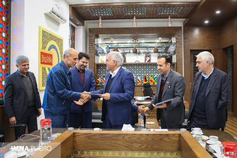 دیدار رانندگان ممتاز ناوکان شهری با شهردار اصفهان
