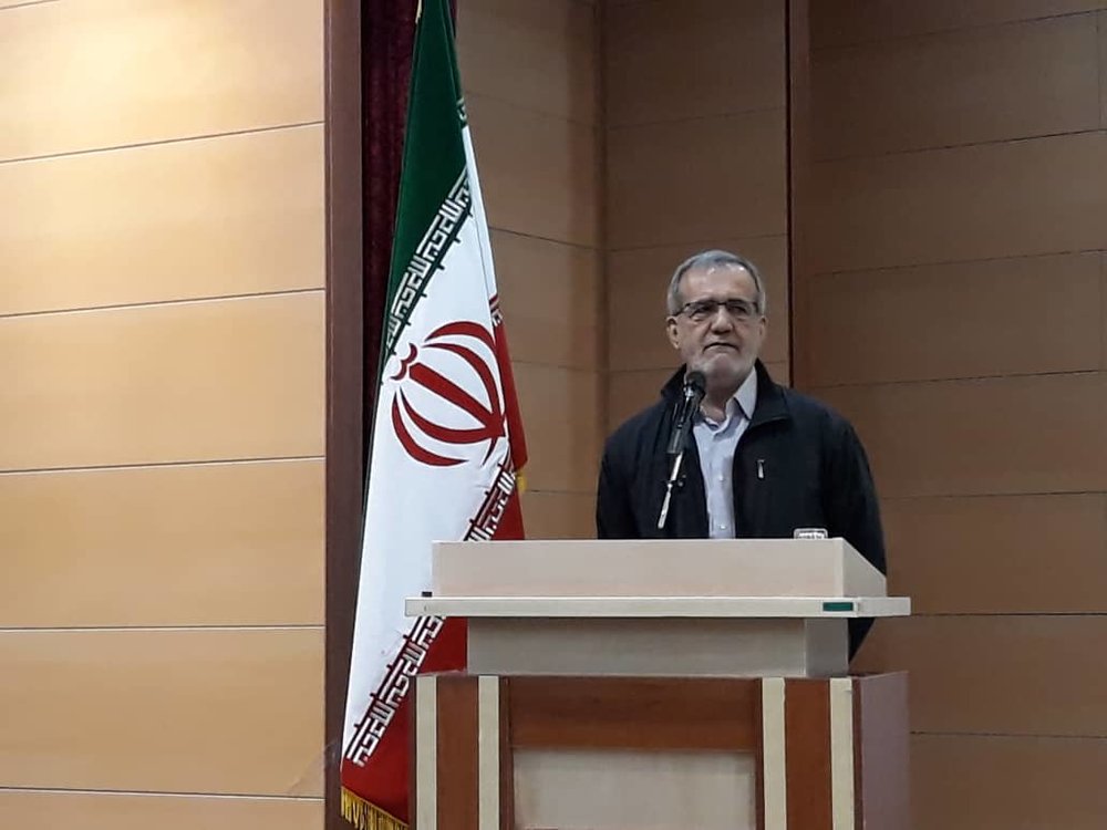 سخنرانی «پزشکیان» در دانشگاه تبریز ناتمام ماند