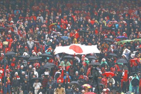 پرچم ژاپن نماد تبعیض باشگاهی در فوتبال ایران