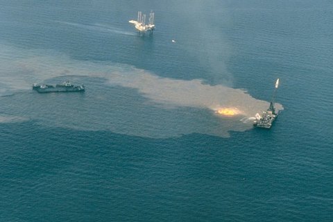 «نخستین سکوی نفتی خلیج‌ فارس» ملی شد