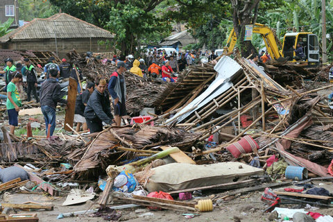 Iran extends sympathy to Indonesia over deadly tsunami