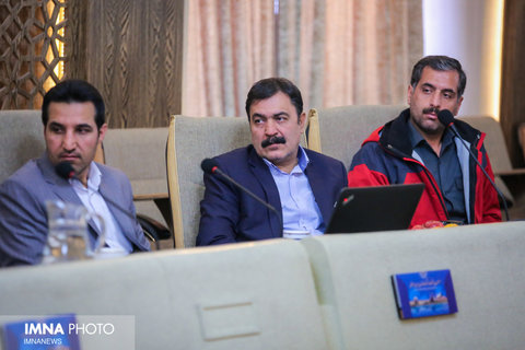 جلسه بررسی سطح ایمنی و امنیت مترو اصفهان