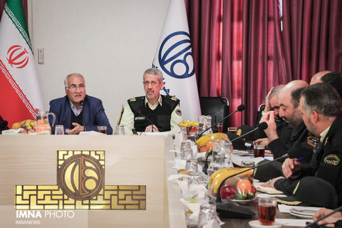 جلسه بررسی مسائل مشترک شهرداری و نیروی انتظامی