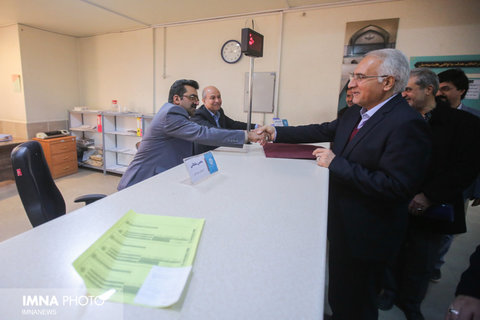 بازدید شهردار از بیمارستان شهید ایت الله صدوقی و شهرداری منطقه ۳