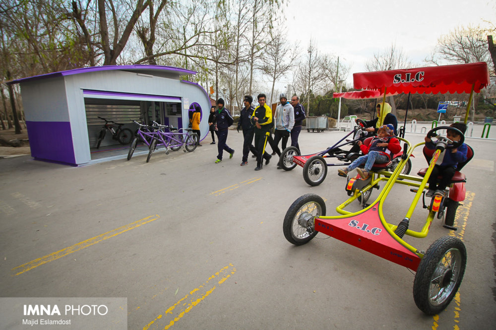 استقبال بی نظیر گردشگران از ایستگاه‌های دوچرخه سواری در اصفهان