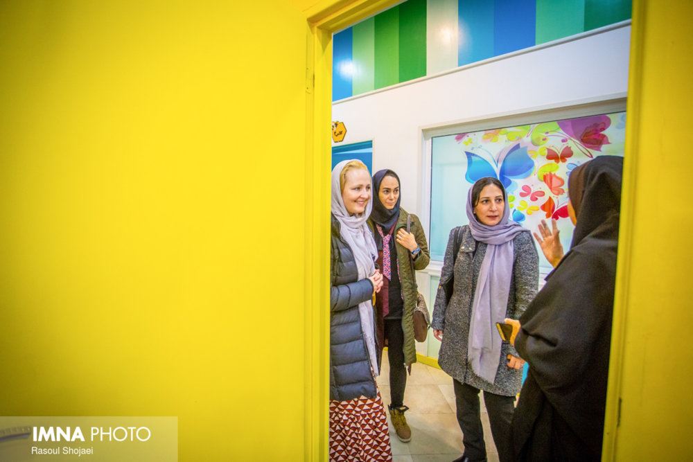 بازدید اعضای یونسیف از مراکز تخصصی کودک در اصفهان