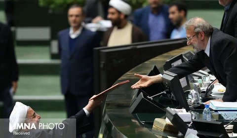 بودجه بدون نفت با واقعیت‌های اقتصاد ایران فاصله زیادی دارد