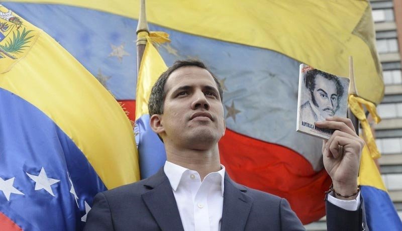 دیوان عالی ونزوئلا «خوان گوایدو» را ممنوع الخروج کرد