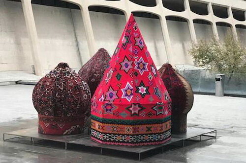 Idari; combination of Persian architecture and carpet