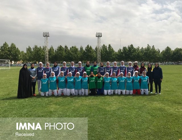 ۴ بانوی فوتبالیست اصفهانی به تیم ملی دعوت شدند