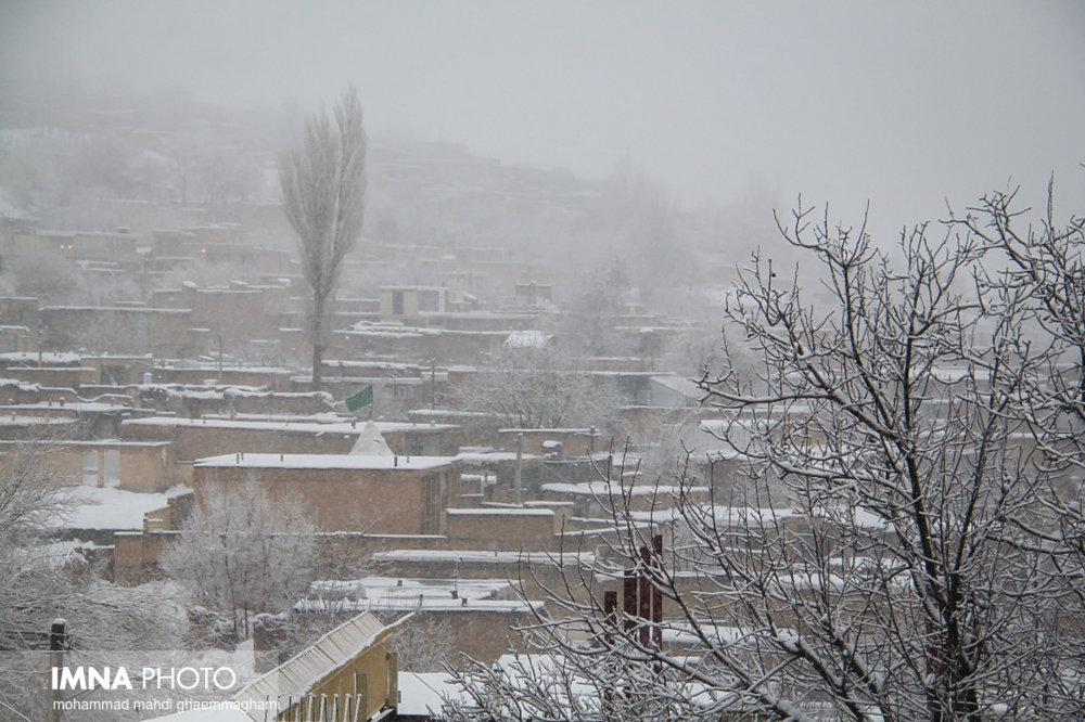 بارش برف و باران در غرب و شمال استان اصفهان