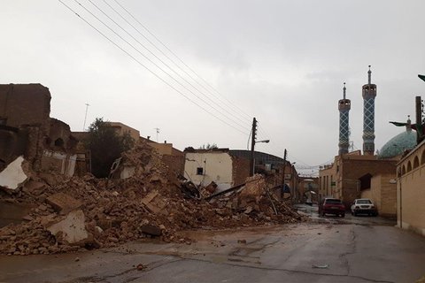 باران در یزد ۳ خانه تاریخی و برج و باروی شهر را تخریب کرد