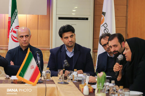 نشست شهردار اصفهان با هیئت تجاری صنعتی از کشور عمان