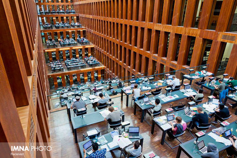 نمای داخلی کتابخانه دانشگاه Humboldt برلین آلمان