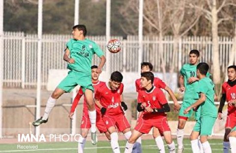 ۳ فوتبالیست اصفهانی راهی تهران می‌شوند