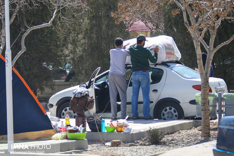 میزبانی باغ فدک از مسافران نوروزی