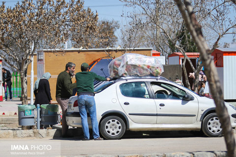 میزبانی باغ فدک از مسافران نوروزی