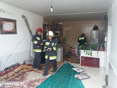 انفجار منزل مسکونی در ارزنان + عکس