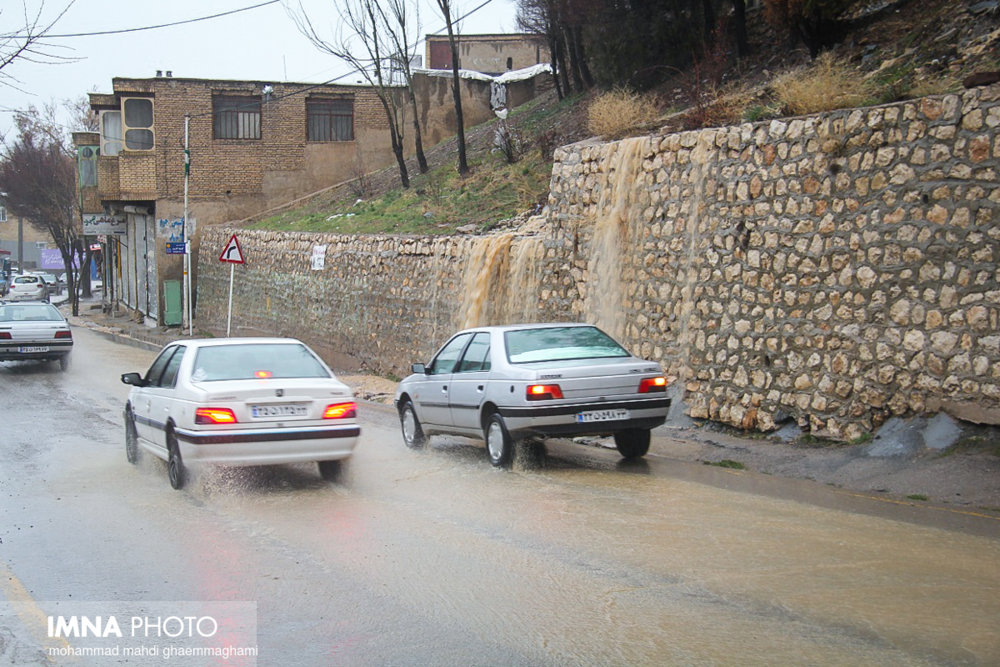 آخرین وضعیت جاده‌های کشور؛ امروز یکشنبه ۲۶ فروردین /بارش باران در محورهای مواصلاتی ۵ استان