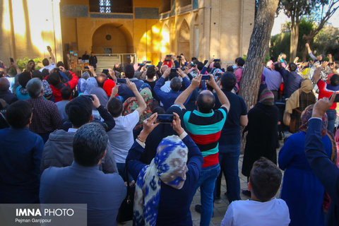 بازدید مسافران نوروزی از منارجنبان