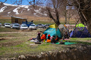 گردشگران طبیعت دهاقان را تخریب می‌کنند