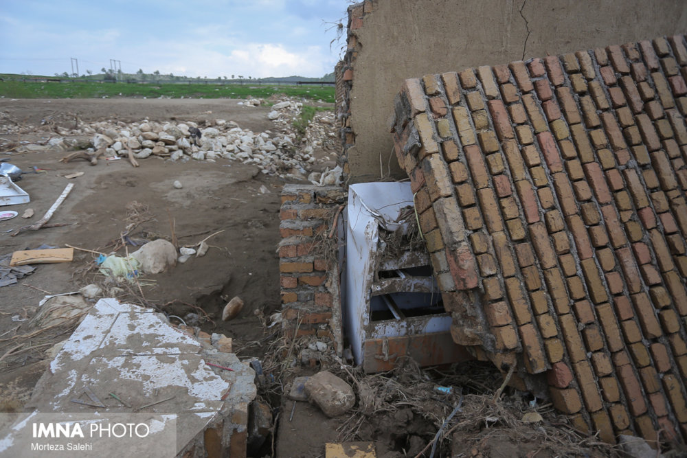 تخریب ساختمان‌های ناایمن شده ناشی از سیل یزد