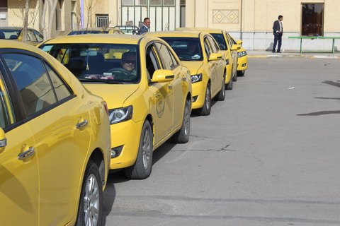 دولت ۵۰درصد حق بیمه رانندگان تاکسی را پرداخت می‌کند
