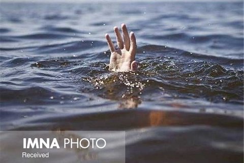 کودک ۴ ساله در استخر آب فلاورجان جان باخت