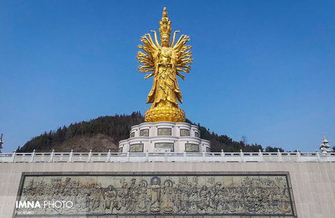 مجسمه هزار دست و چشمGuishan Guanyin  در چین