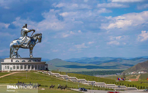 مجسمهGenghis Khan Equestrian در مغولستان