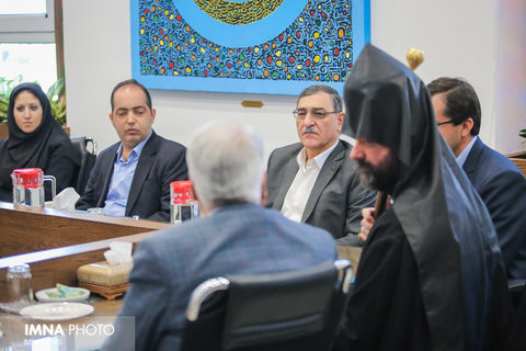 دیدار اسقف اعظم ارامنه اصفهان با شهردار