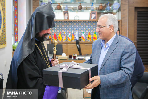 دیدار اسقف اعظم ارامنه اصفهان با شهردار