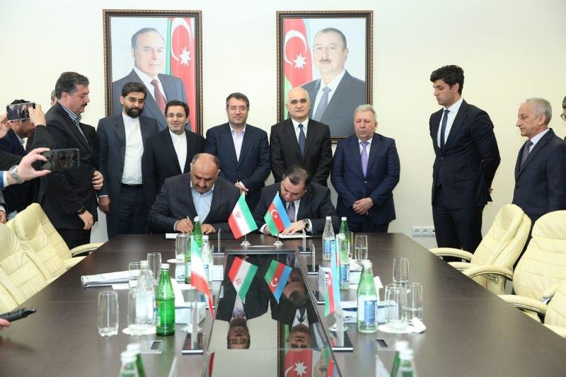 ایران و آذربایجان تفاهمنامه ایجاد واحد تولید تریلی امضا کردند
