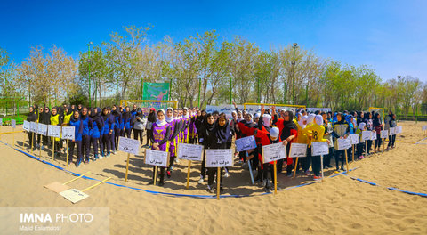 افتتاحیه مسابقات هندبال ساحلی
