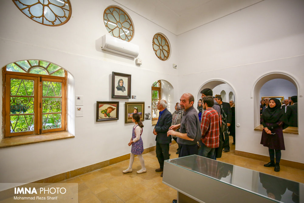 افتتاح نمایشگاه آثار امان‌الله طریقی