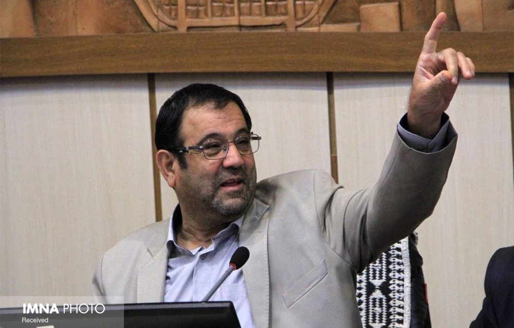 تعلل ۲۵ روزه وزارت کشور برای صدور حکم شهردار یزد